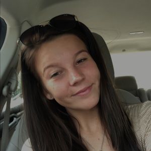 Meet your Posher, Kaitlyn